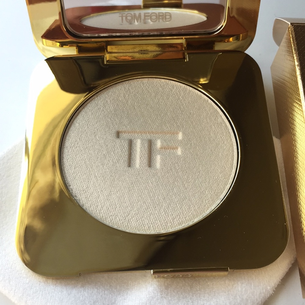 Tom Ford Radiant Perfecting Powder 01 Gilt Glow